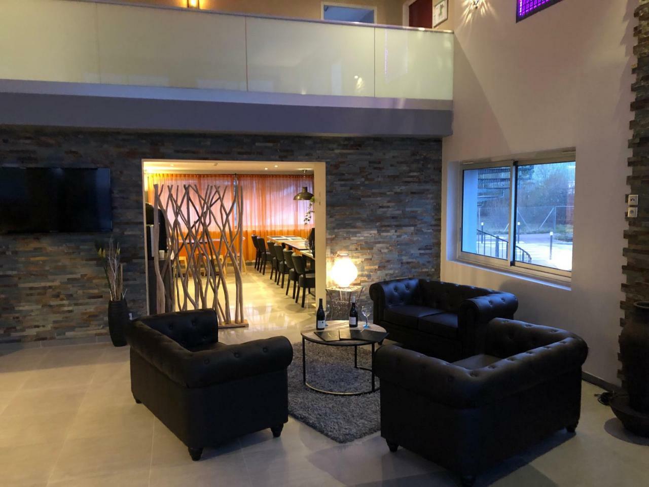 Hotel L'Ange De La Vallee Oyonnax Εξωτερικό φωτογραφία
